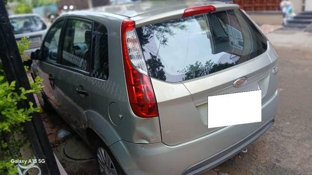 https://images10.gaadi.com/usedcar_image/4630372/original/processed_0641ffdd-24fa-4d74-a478-88c831bb26f1.jpeg?imwidth=6402