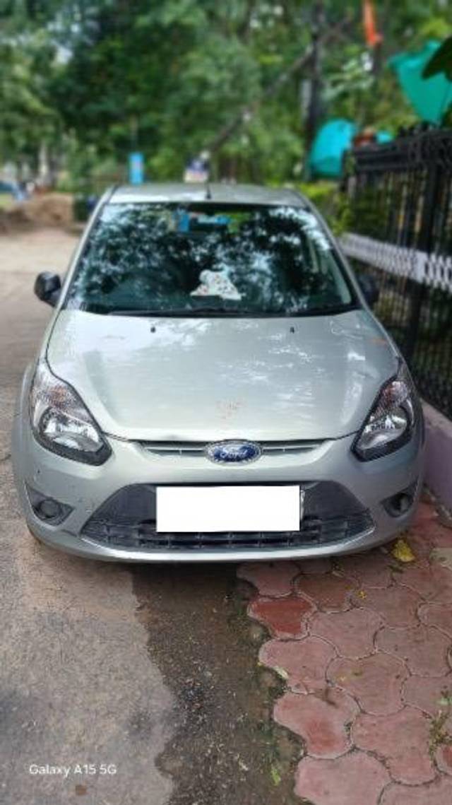 https://images10.gaadi.com/usedcar_image/4630372/original/processed_768b3592-7c6c-4d06-9818-ed8abf2600a1.jpeg?imwidth=6400