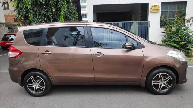 https://images10.gaadi.com/usedcar_image/4630374/original/processed_2f327466bc6a43d7379446c2ac5aa0af.jpg?imwidth=6401