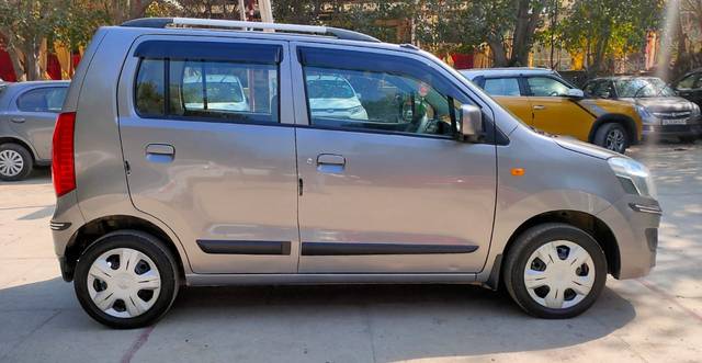 https://images10.gaadi.com/usedcar_image/4630375/original/b3e6d08e30e5b49978349aee8e2408b8.jpg?imwidth=6401