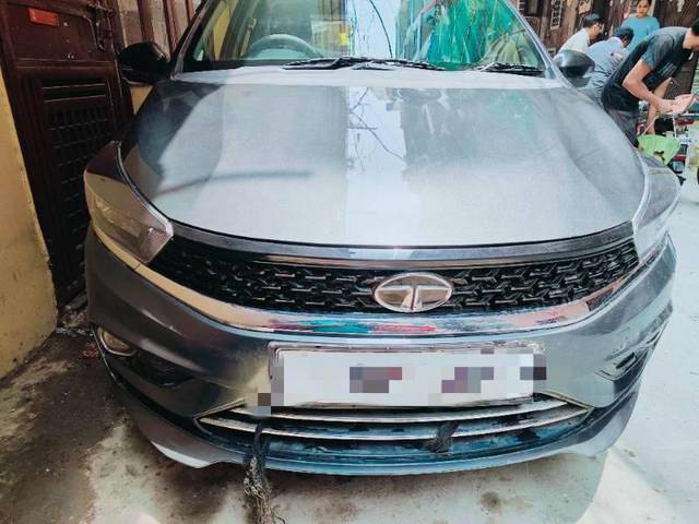 https://images10.gaadi.com/usedcar_image/4630381/original/processed_99ca27e0-1c74-47f7-898d-036e9b053c4d.jpg?imwidth=6401