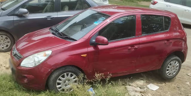 https://images10.gaadi.com/usedcar_image/4630412/original/763c252a-f970-4890-a690-340d1870bb1a.png?imwidth=6400