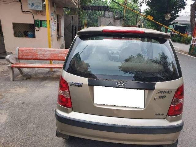 https://images10.gaadi.com/usedcar_image/4630422/original/processed_357a1c61-439c-4385-a7c5-263e9e763156.jpg?imwidth=6402
