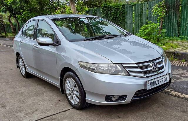 https://images10.gaadi.com/usedcar_image/4630435/original/processed_66649b3c9cc4edc90988229d25dce450.jpg?imwidth=6400