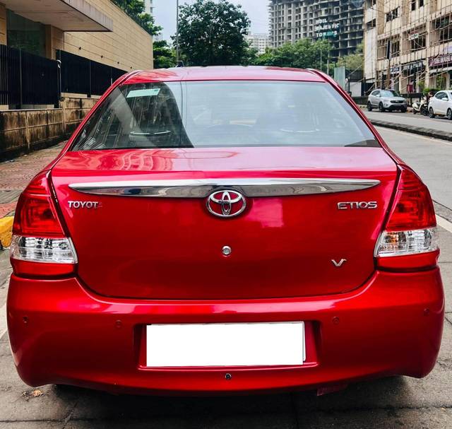 https://images10.gaadi.com/usedcar_image/4630439/original/processed_6b930d257389dfed18d9338b6c2e915f.jpg?imwidth=6402
