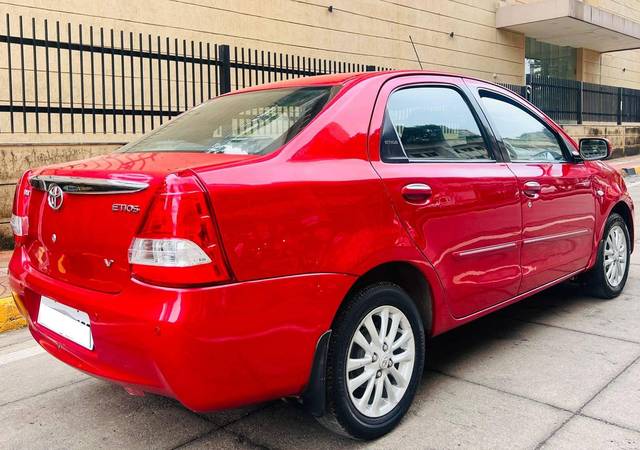 https://images10.gaadi.com/usedcar_image/4630439/original/processed_a7ca2bbcbe6dfc4f01a4ca48ceb64b31.jpg?imwidth=6401