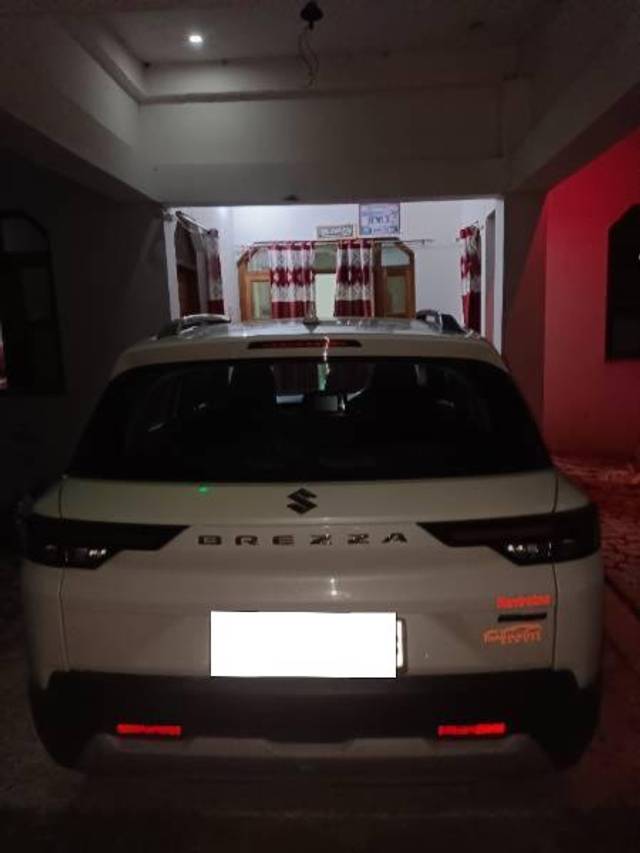 https://images10.gaadi.com/usedcar_image/4630469/original/processed_ffc432a2-1420-4778-a216-49b0c94da062.jpg?imwidth=6400