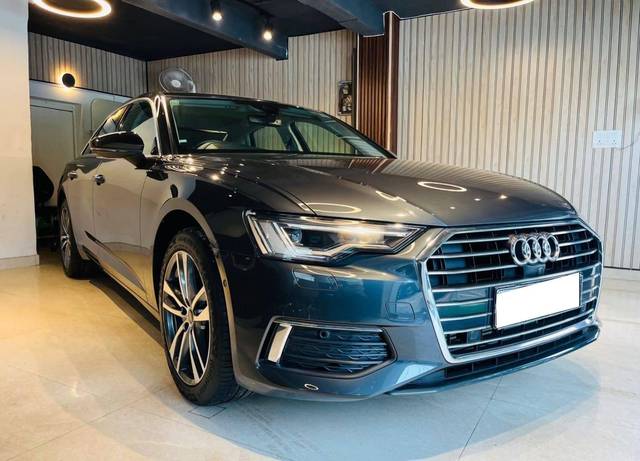 https://images10.gaadi.com/usedcar_image/4630475/original/processed_19d2fa9a-ea75-464c-a6c4-5d13f8658a58.jpg?imwidth=6400