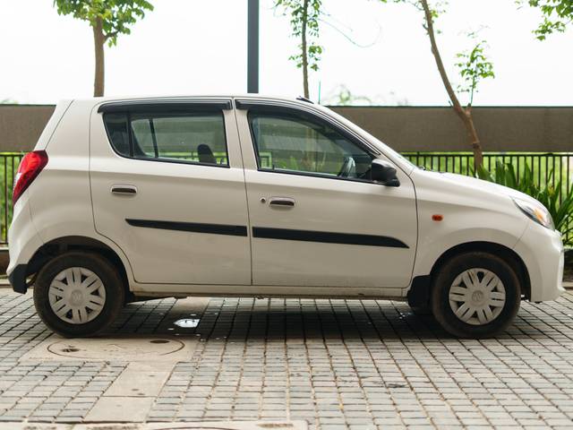 https://images10.gaadi.com/usedcar_image/4630482/original/5d51c8c2489df8ca7da97f136569d185.jpg?imwidth=6401