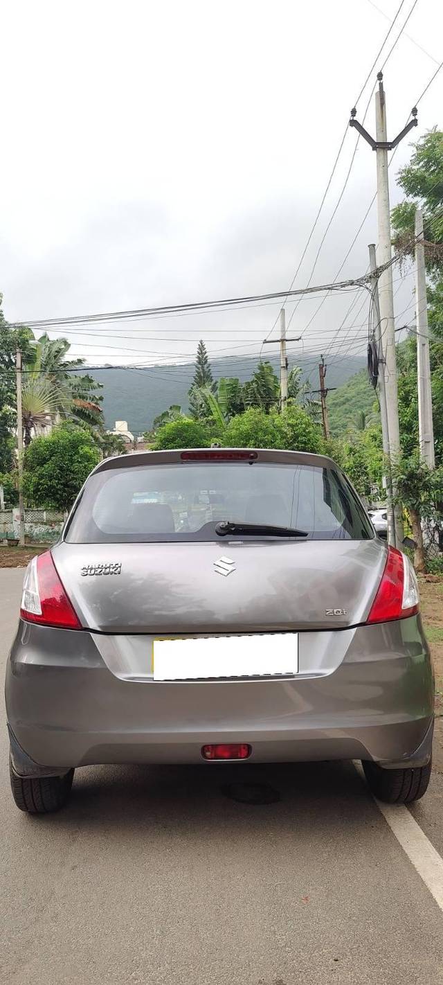 https://images10.gaadi.com/usedcar_image/4630503/original/processed_c5730d073693fb7ebf690d18f156e53b.jpg?imwidth=6402
