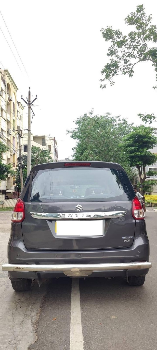 Second-hand 2018 Maruti Ertiga SHVS VDI for sale in Visakhapatnam-3