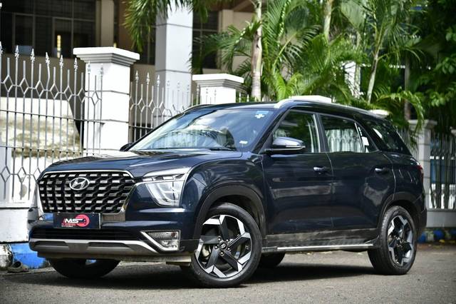 https://images10.gaadi.com/usedcar_image/4630507/original/processed_92c2ff602dc9d36715a188557b94382d.jpg?imwidth=6400