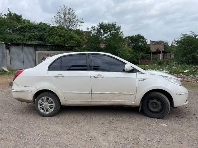 https://images10.gaadi.com/usedcar_image/4630511/original/processed_d3afdadc-4169-42b5-91c3-6377abc540a3.JPG?imwidth=6401
