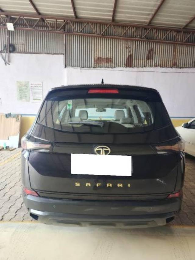 https://images10.gaadi.com/usedcar_image/4630516/original/processed_12ba0bec-32a2-459d-ae45-1848d341e986.jpg?imwidth=6402
