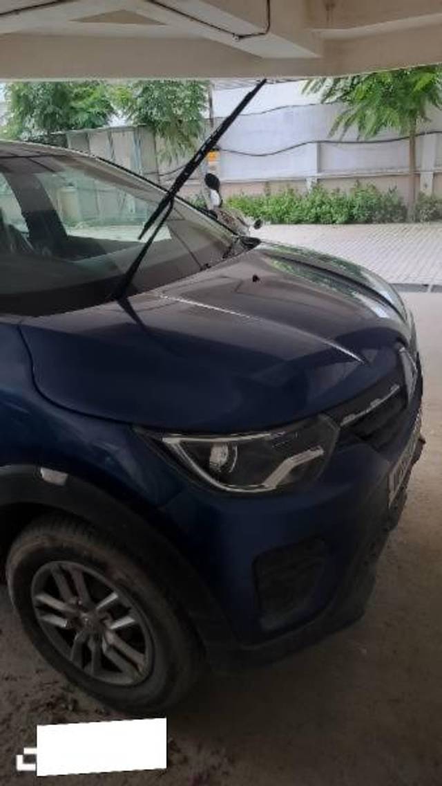 https://images10.gaadi.com/usedcar_image/4630522/original/processed_174ca320-6b21-4dac-a75e-5de28f7ffac5.jpg?imwidth=6401
