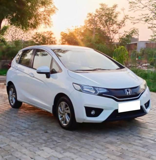 https://images10.gaadi.com/usedcar_image/4630525/original/processed_f42556a1-4d63-4313-bff6-5d722a9c85d1.jpeg?imwidth=6400