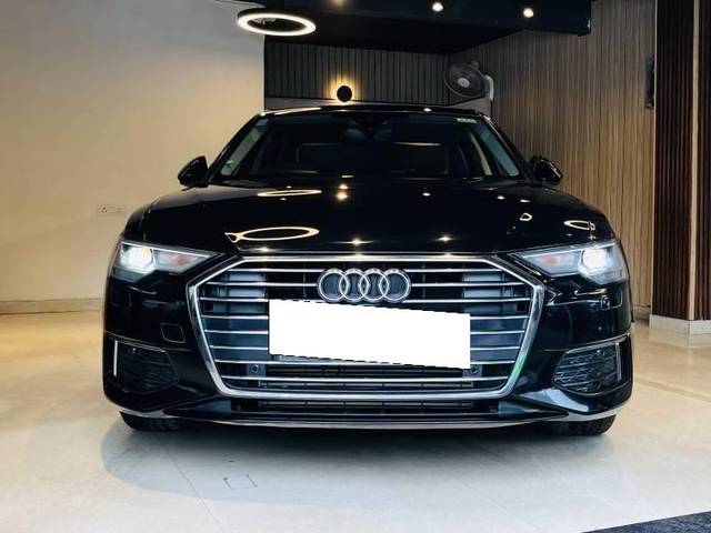 https://images10.gaadi.com/usedcar_image/4630531/original/processed_f96df6c3-8e9c-4a7f-8e8e-7fc0ccbc480c.jpg?imwidth=6400