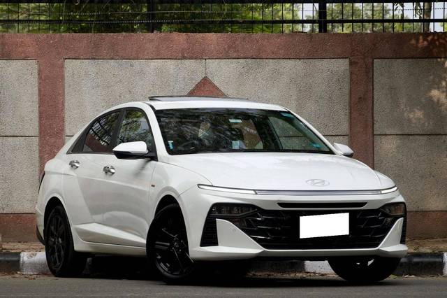 https://images10.gaadi.com/usedcar_image/4630532/original/processed_46f1b4a7e605e56fff6f84c072a585f1.jpg?imwidth=6400