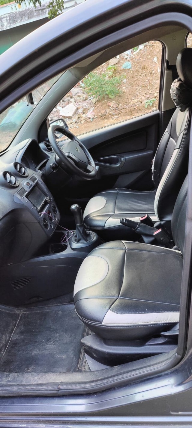 Second-hand 2013 Ford Figo Diesel LXI for sale in Visakhapatnam-5