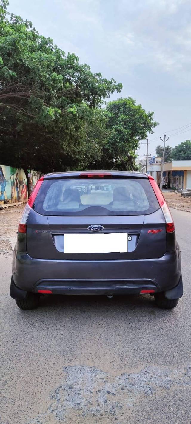 https://images10.gaadi.com/usedcar_image/4630538/original/processed_bcf5797d764be5135d74ec9e8316dad1.jpg?imwidth=6401
