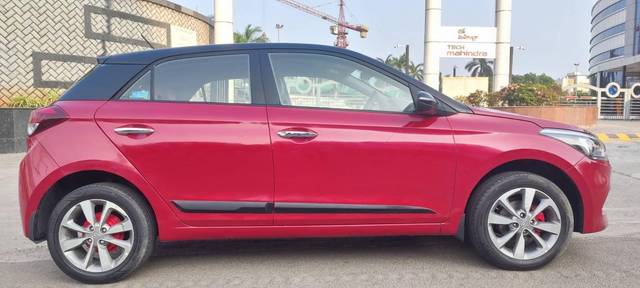 https://images10.gaadi.com/usedcar_image/4630541/original/processed_8b449d0f60b08864505f466af7df3374.jpg?imwidth=6401
