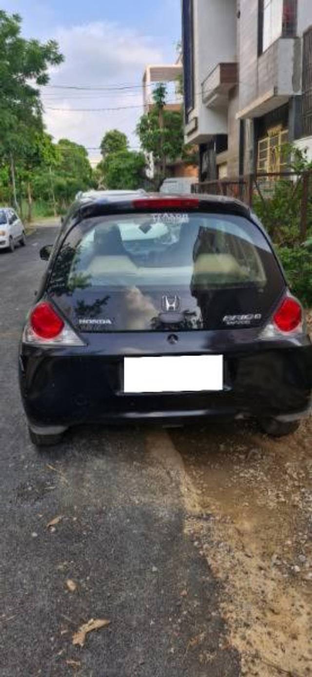 https://images10.gaadi.com/usedcar_image/4630559/original/processed_ab39cd67-b891-4cb6-b748-ab16ddb0619f.jpg?imwidth=6401