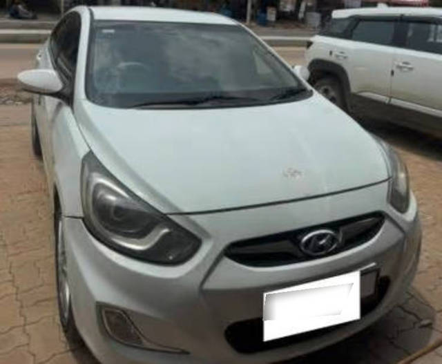 https://images10.gaadi.com/usedcar_image/4630569/original/processed_9e002208-f1be-429a-b91c-27074e9fa2cc.png?imwidth=6401