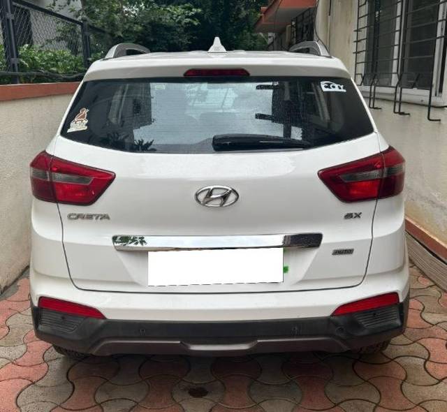 https://images10.gaadi.com/usedcar_image/4630578/original/processed_5839f4a1-93fa-40e2-bf39-02eb2ff23979.jpg?imwidth=6401
