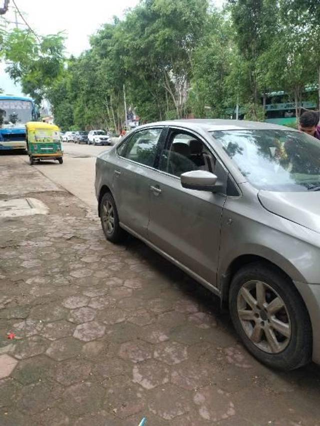 https://images10.gaadi.com/usedcar_image/4630584/original/processed_42f951dc-e7b6-4f23-9894-d516dff92569.jpg?imwidth=6400
