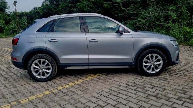 https://images10.gaadi.com/usedcar_image/4630585/original/24d5930e0a6abd35da56feb53efb5e11.jpg?imwidth=6401