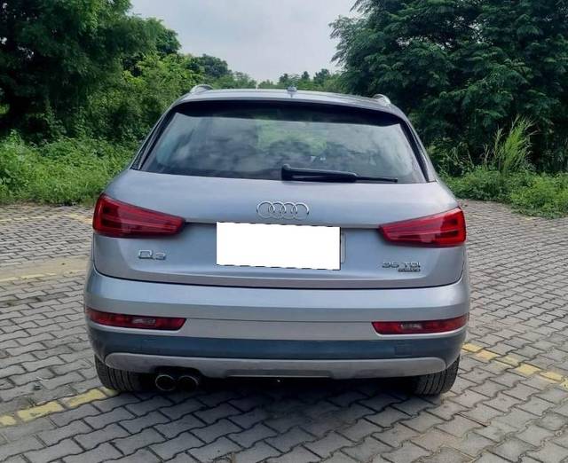 https://images10.gaadi.com/usedcar_image/4630585/original/processed_8c6ef82152dff683edb6e7efc2a6505b.jpg?imwidth=6402