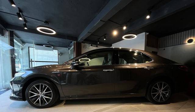 https://images10.gaadi.com/usedcar_image/4630589/original/processed_26a07472-8a19-4c7c-829a-322df56a01b6.jpg?imwidth=6402