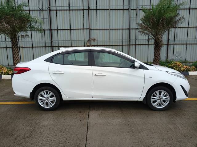 https://images10.gaadi.com/usedcar_image/4630598/original/c320c49ecc5a1b19379358295c809526.jpg?imwidth=6401