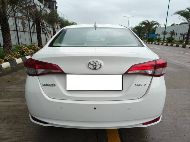 https://images10.gaadi.com/usedcar_image/4630598/original/processed_9022e7db44d963527f36046de1d7f93c.jpg?imwidth=6402
