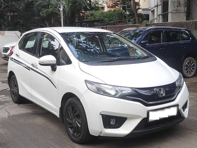https://images10.gaadi.com/usedcar_image/4630600/original/processed_b7af776ec49c949298f13c4c55789e03.jpeg?imwidth=6400