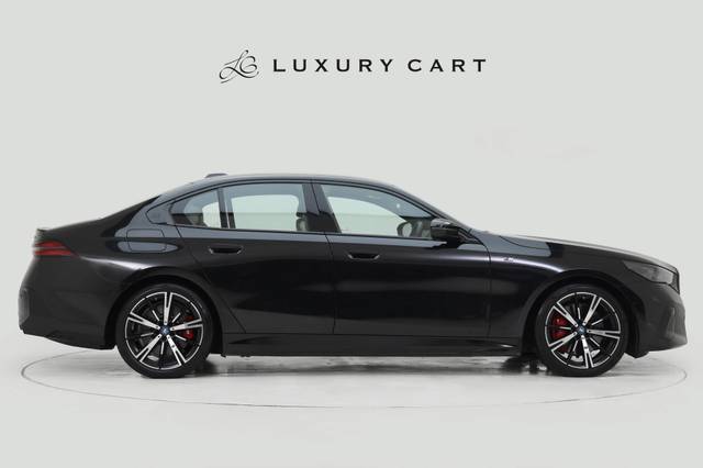 https://images10.gaadi.com/usedcar_image/4630615/original/processed_d91d25157d99bfbdc9457365a37cfbad.jpg?imwidth=6401