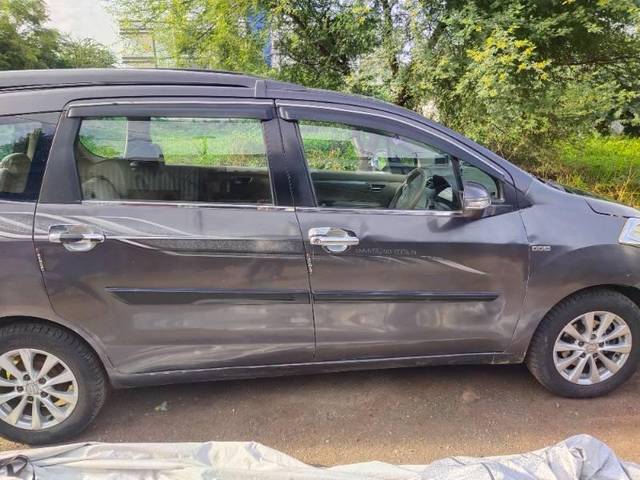 https://images10.gaadi.com/usedcar_image/4630620/original/processed_165bf9b8-b9bf-4fcb-91a4-dcfd66b268ca.jpg?imwidth=6401