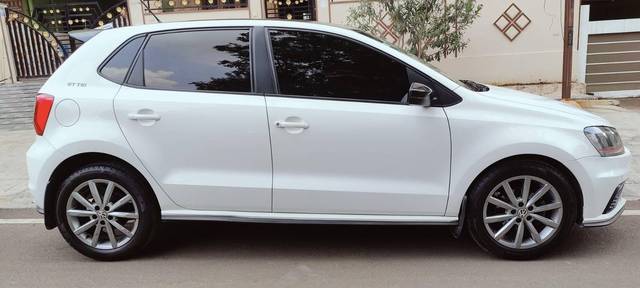 https://images10.gaadi.com/usedcar_image/4630631/original/processed_118bdf6a20417966b000438ad6b8d3df.jpg?imwidth=6401