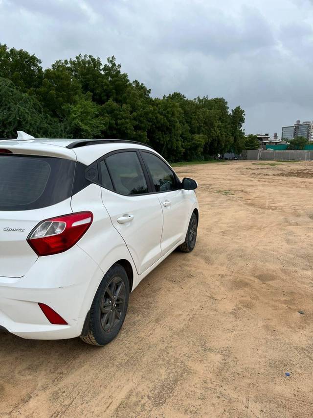https://images10.gaadi.com/usedcar_image/4630654/original/processed_5ab30ee90e8161f0aa02d692c5817454.jpg?imwidth=6401