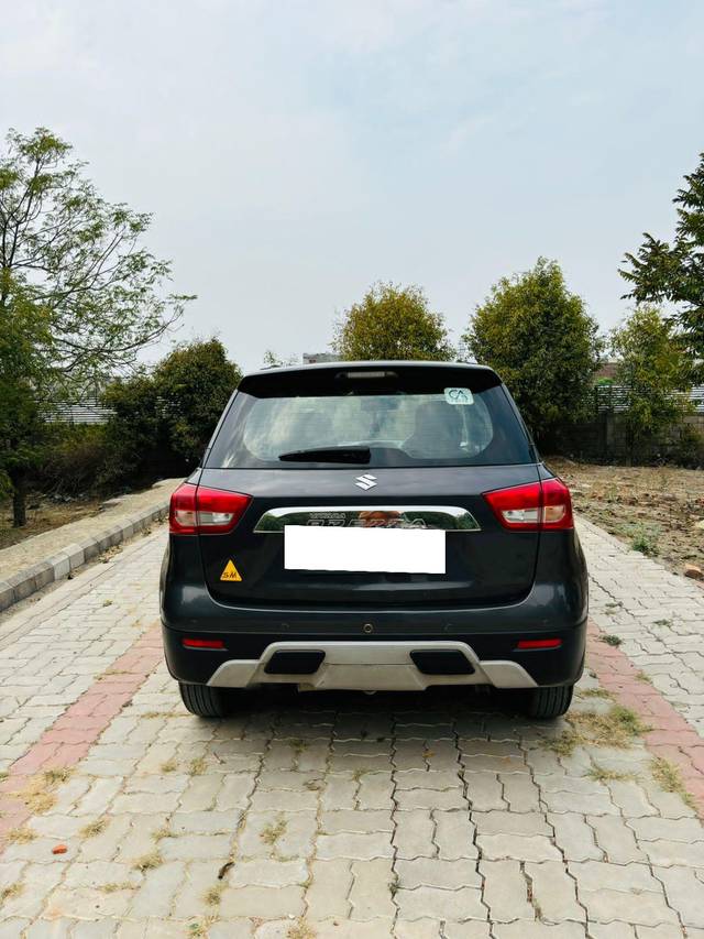 https://images10.gaadi.com/usedcar_image/4630666/original/processed_15fa84e523093a5325666826f8d71b08.jpg?imwidth=6402