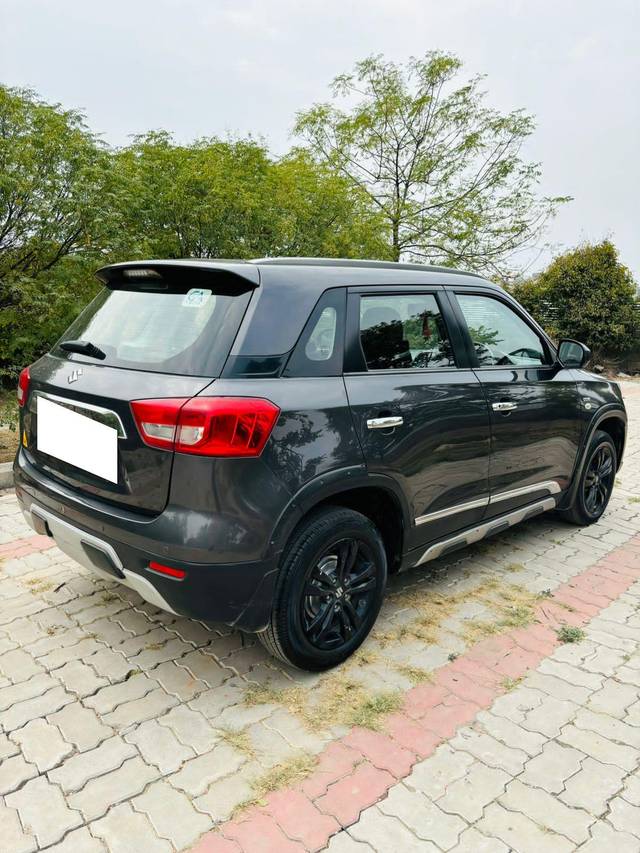 https://images10.gaadi.com/usedcar_image/4630666/original/processed_87743440bbfb656c6b374345d6bcc223.jpg?imwidth=6401