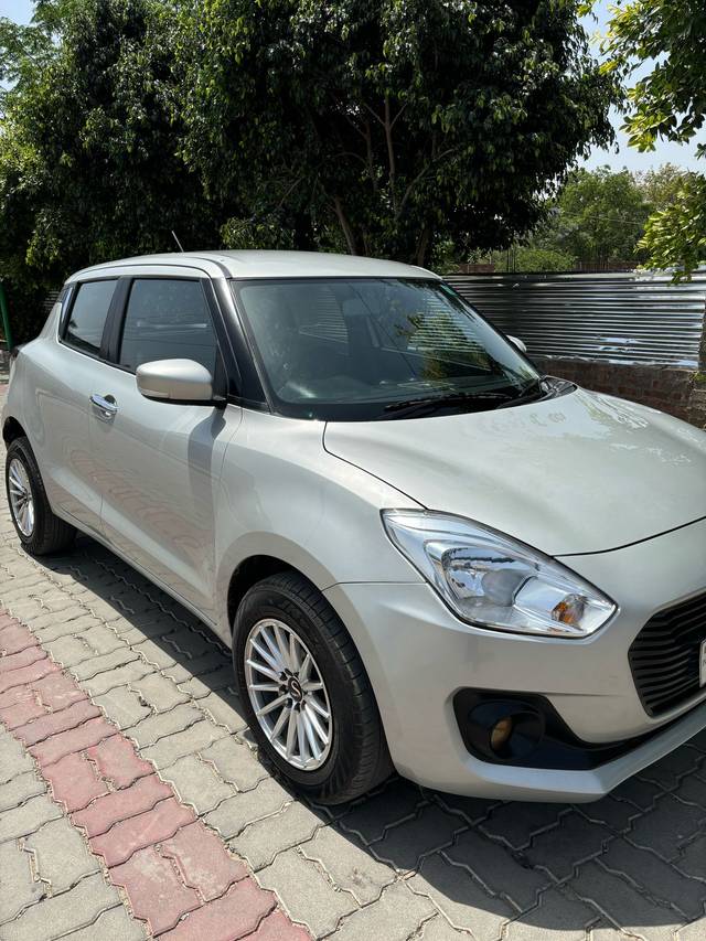 https://images10.gaadi.com/usedcar_image/4630670/original/0d2baeef01e1bbdc886d33e5f72c6b7d.jpg?imwidth=6400