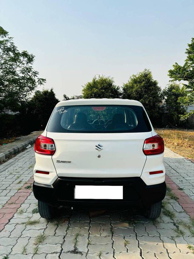 https://images10.gaadi.com/usedcar_image/4630689/original/processed_2b6ba046d341551bece770047213f029.jpg?imwidth=6401