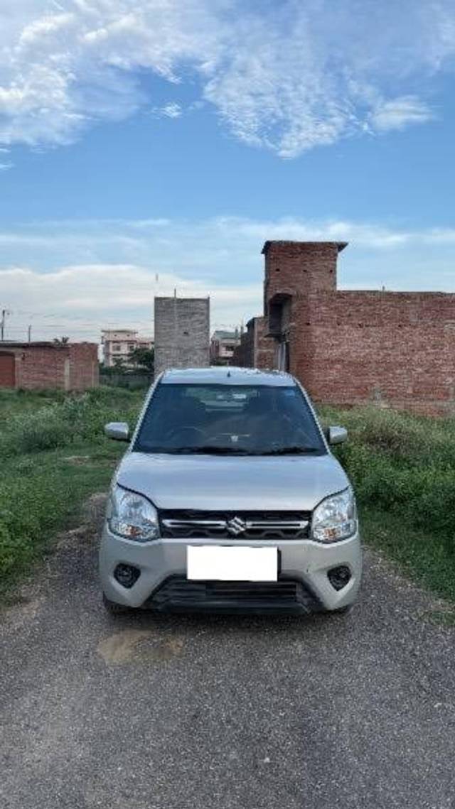 https://images10.gaadi.com/usedcar_image/4630691/original/processed_d0914f9c-7b1c-4516-b7f0-569510dc515d.jpeg?imwidth=6400