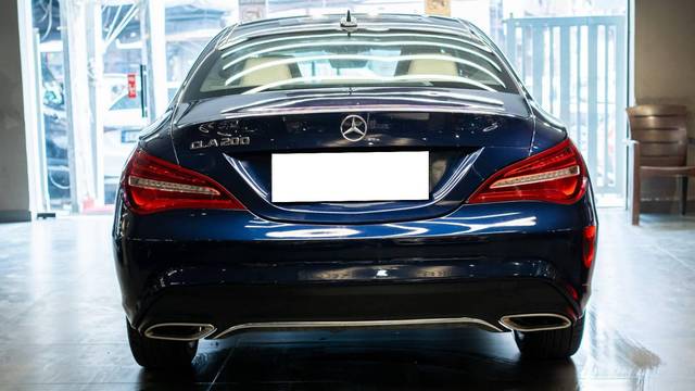 https://images10.gaadi.com/usedcar_image/4630692/original/processed_189a306d0a1210a1af0857739b7d5665.jpg?imwidth=6401
