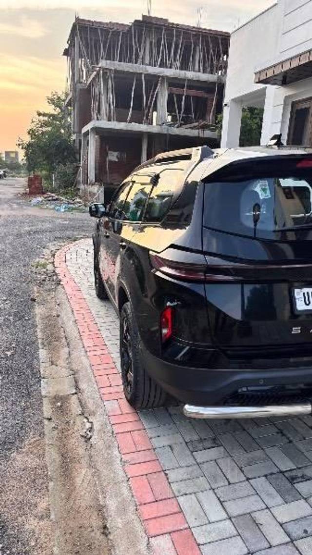 https://images10.gaadi.com/usedcar_image/4630696/original/processed_648b2847-3024-4509-bf9d-753e3657fdac.jpeg?imwidth=6402
