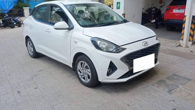 https://images10.gaadi.com/usedcar_image/4630697/original/processed_c1ecb2c6aef24279669cdd57cf0f66be.jpg?imwidth=6400