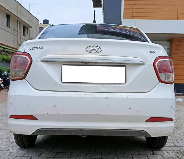 https://images10.gaadi.com/usedcar_image/4630709/original/processed_1b8a2122b21f54bb9b057443edee5cc2.jpg?imwidth=6402