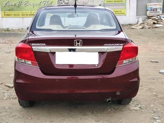 https://images10.gaadi.com/usedcar_image/4630764/original/processed_0c6b7392-c407-4554-b513-e20dabd66145.jpg?imwidth=6402