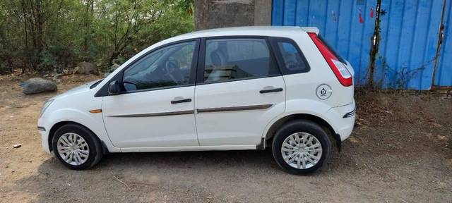 https://images10.gaadi.com/usedcar_image/4630774/original/processed_c725ce5fbf45932f3a837e188e68049e.jpg?imwidth=6402